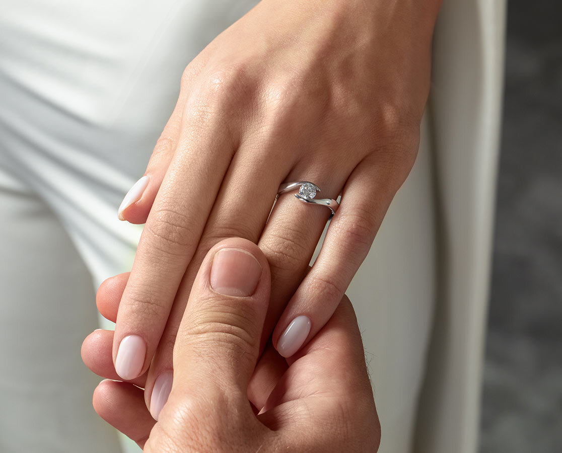 Zeitgenössische Spannringe in moderner Eleganz