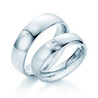 Weißgoldene Eheringe