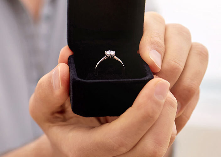 Verlobung und Antrag: ein uraltes Ritual