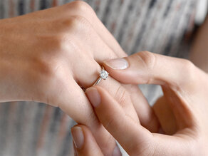 Ring Classic 4 in 9K Weißgold mit Labordiamant 0,50ct