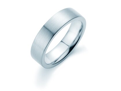 Ring Modern 5,5mm in 9K Weißgold matt