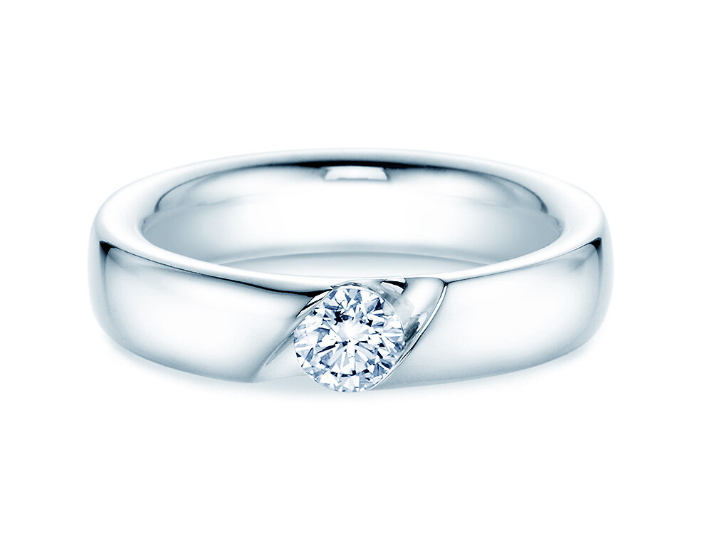 Spannring Italic in 9K Weißgold mit Labordiamant 0,50ct E/VS