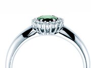Farbsteinring Windsor in 9K Weißgold mit Smaragd 0,60ct und Diamanten 0,12ct