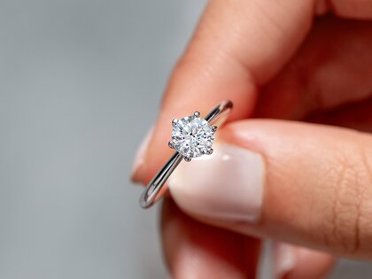Solitärring Heaven 6 in 9K Weißgold mit Diamant 0,75ct