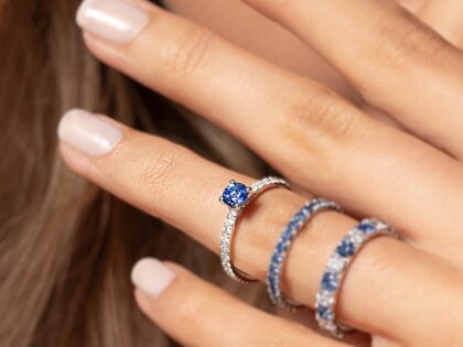 Farbsteinring Bright in 9K Weißgold mit Saphir 0,20ct und Diamanten 0,27ct