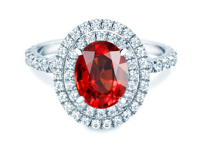 Farbsteinring Double Halo in 9K Weißgold mit Rubin 0,60ct und Diamanten 0,35ct