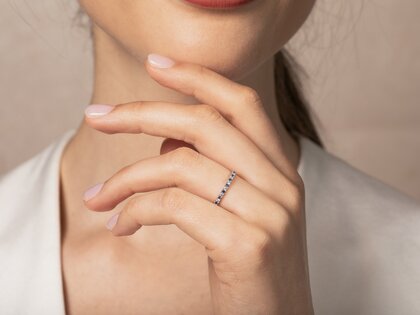 Eternityring Dusk mit Diamant und Farbedelstein