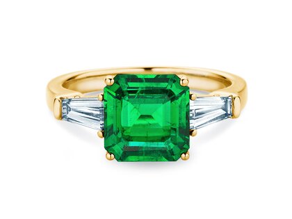 Farbsteinring Emerald Elegance in 9K Gelbgold mit Smaragd 1,80ct und Diamanten 0,40ct