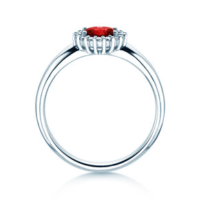Farbsteinring Windsor Cross in 9K Weißgold mit Rubin 0,60ct und Diamanten 0,12ct