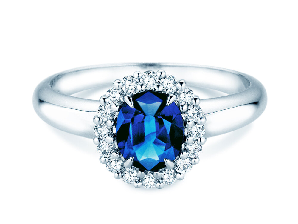 Farbsteinring Windsor Royal in 18K Weißgold mit Saphir 1,20ct und Diamanten 0,28ct