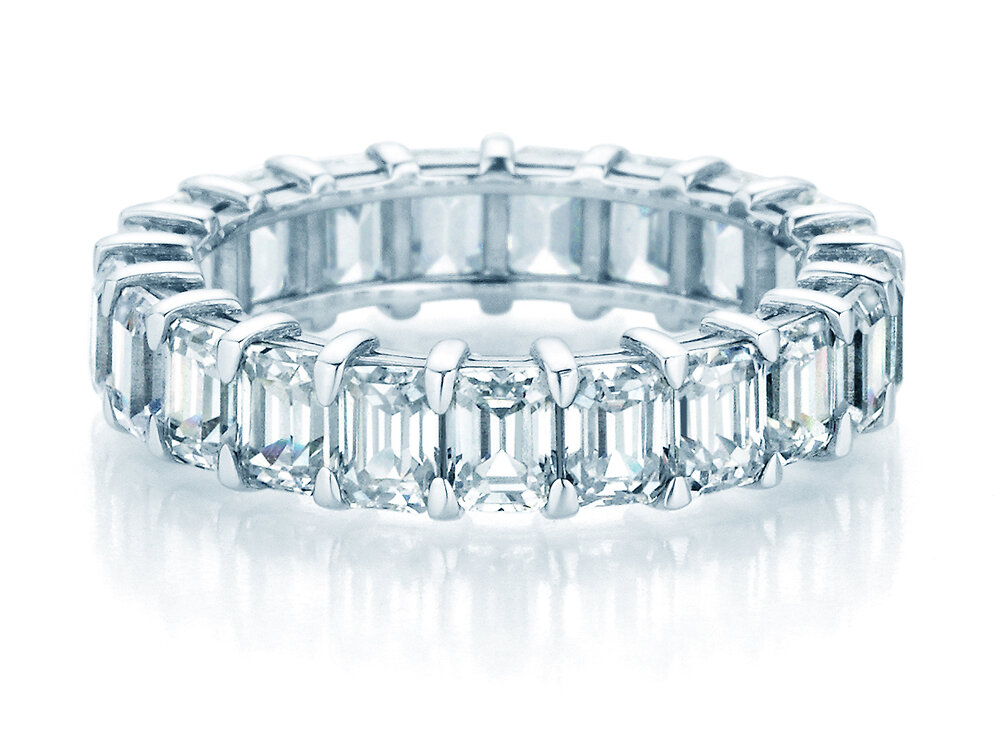 Ring Emerald Cut Eternity in 9K Weißgold mit Labordiamanten 4,20ct E/VS