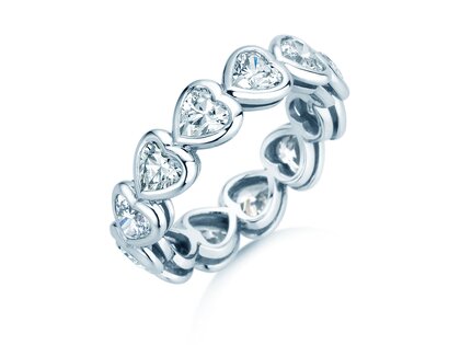 Ring Full of Hearts in Weißgold