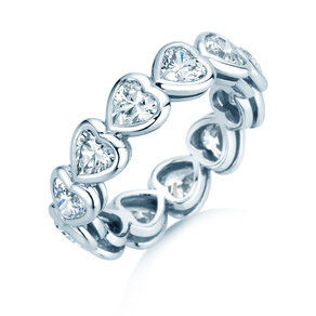 Ring Full of Hearts in Weißgold