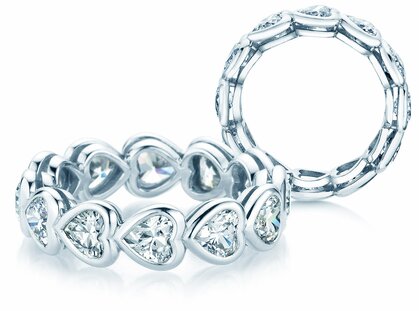 Eternityring Full of Hearts