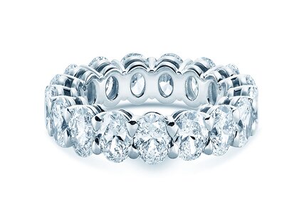 Eternityring Oval Cut Infinity in Weißgold