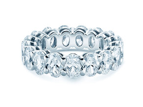 Eternityring Oval Cut Infinity in Weißgold