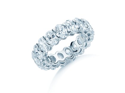 Eternityring Oval Cut Infinity in Weißgold