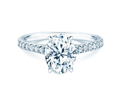 Diamantring Oval Hidden Halo Pavé