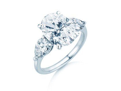 Diamantring Oval Pear Cut