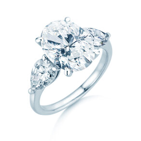 Diamantring Oval Pear Cut