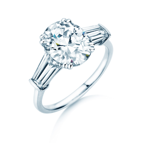 Ring Oval Tapered Baguette Labordiamant