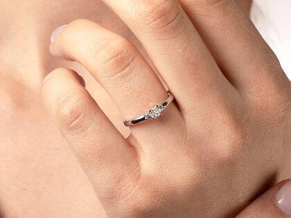 Diamantring Vivid Petite Cushion Cut in Gelbgold