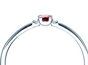 Farbsteinring Vivid Petite in 9K Weißgold mit Rubin 0,08ct und Diamanten 0,02ct