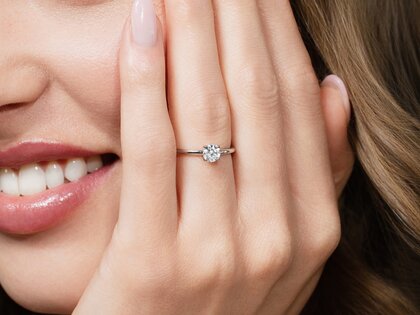 Solitärring Classic 4 in 9K Weißgold mit Diamant 0,50ct