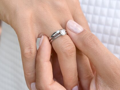 Solitärring Classic 4 in 9K Weißgold mit Diamant 0,50ct