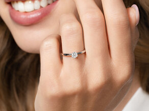 Solitärring Classic 6 in 9K Weißgold mit Diamant 0,25ct