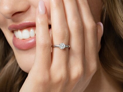 Solitärring Classic 6 in 9K Weißgold mit Diamant 0,75ct