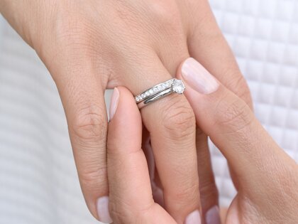 Solitärring Classic 6 in 9K Weißgold mit Diamant 0,75ct