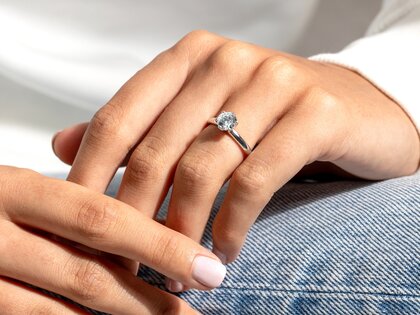 Solitärring Classic 6 in 9K Weißgold mit Diamant 1,00ct