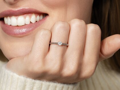 Solitärring Classic Beads in 9K Roségold mit Diamant 0,25ct