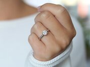 Solitärring Classic Beads in 9K Weißgold mit Diamant 1,00ct