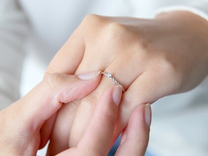 Solitärring Classic Loop in Silber 925/- mit Diamant 0,05ct H/SI