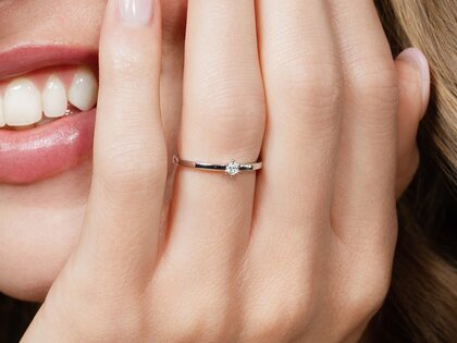 Solitärring Classic Petite in Roségold