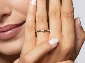 Solitärring Classic Petite in 14K Gelbgold mit Diamant 0,05ct G/SI