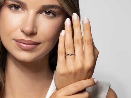 Solitärring Classic Petite in 14K Weißgold mit Diamant 0,07ct G/SI