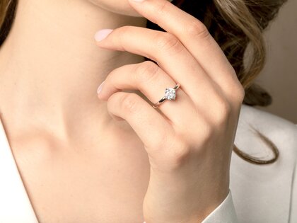 Solitärring Compass in 9K Roségold mit Diamant 1,00ct