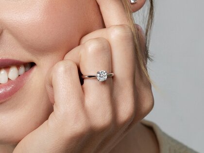 Solitärring Delight in 9K Weißgold mit Diamant 1,00ct