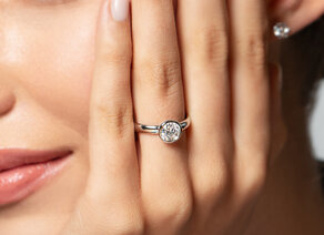 Solitärring Eternal in 9K Weißgold mit Diamant 1,00ct