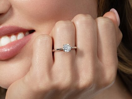 Solitärring Heaven 4 in 9K Weißgold mit Diamant 1,00ct
