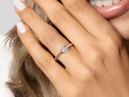 Solitärring Heaven 4 in 9K Weißgold mit Diamant 0,50ct