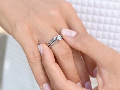 Solitärring Heaven 4 in 9K Weißgold mit Diamant 0,75ct