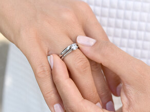 Solitärring Heaven 4 in 9K Weißgold mit Diamant 0,75ct