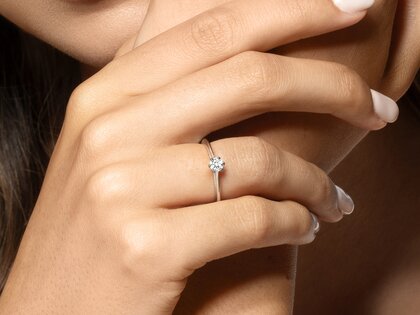 Solitärring Heaven 6 in 9K Weißgold mit Diamant 0,25ct