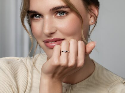 Solitärring Melody in 9K Weißgold mit Diamant 0,25ct