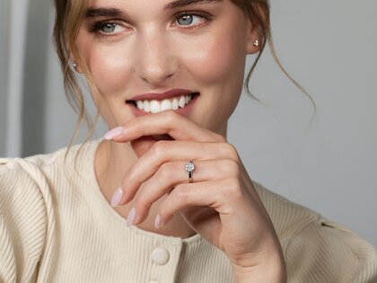 Solitärring Melody in 9K Weißgold mit Diamant 1,00ct