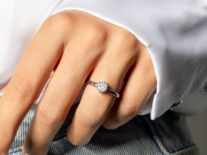 Solitärring Melody in 14K Weißgold mit Diamant 0,75ct